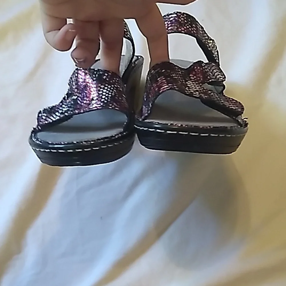 π©΅π Womens Alegria shoes size 37 color Metallic purple π©΅π - Picture 6 of 9